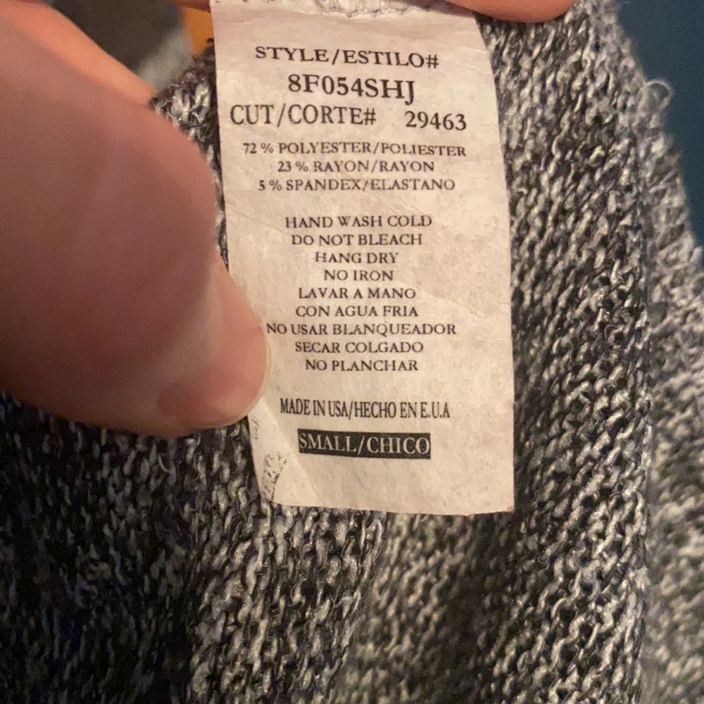 sweater - Picture 4 of 5